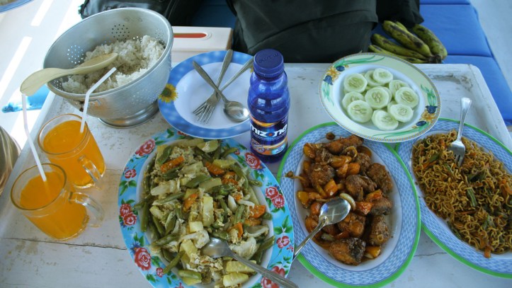 makan siang yang masak si kapten loh ini :)