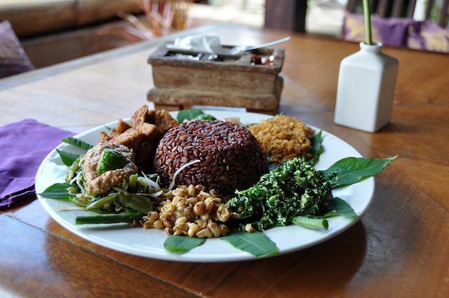 foto taken from http://www.flickr.com/photos/krist3l/4681399601/nasi campur budha bar