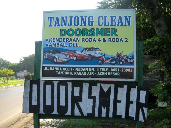 pic pinjem dari isleepiworkiplayitravel.blogspot.com