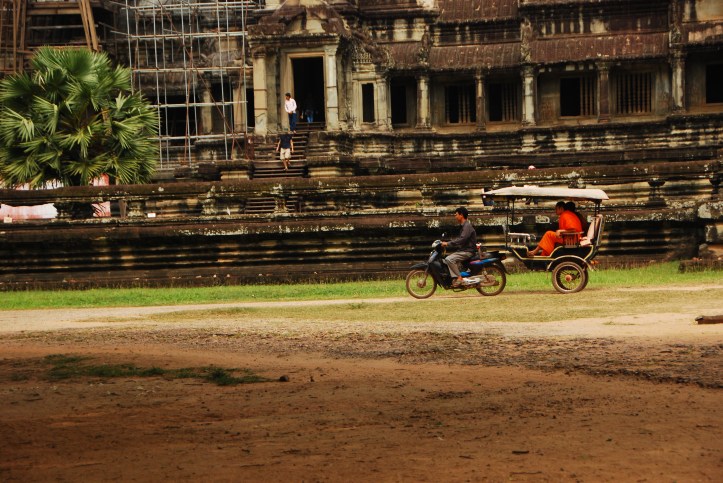 halaman belakang candi siem reap
