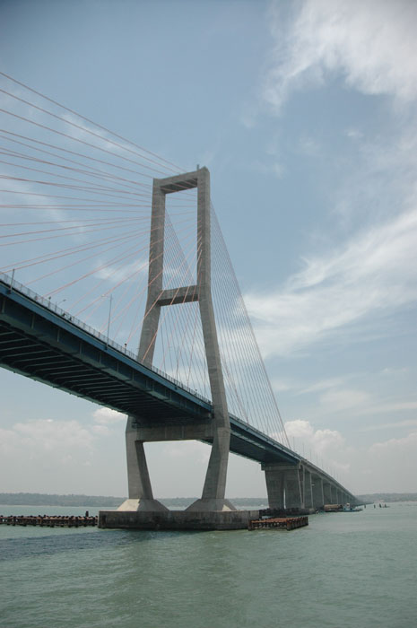 jembatan suramadu