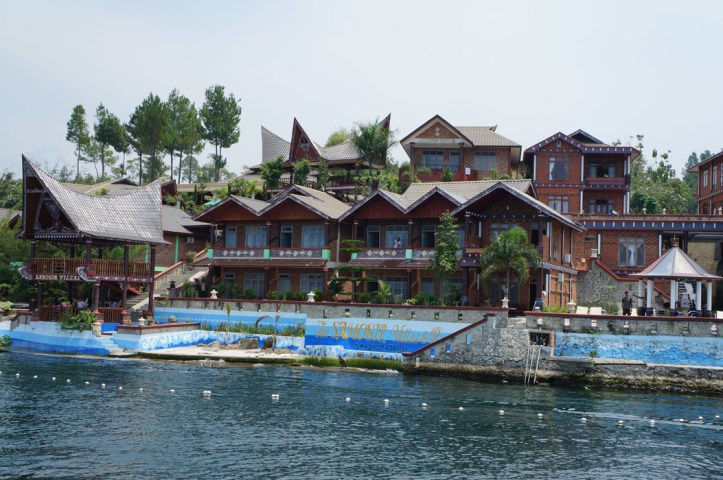 samosir villas