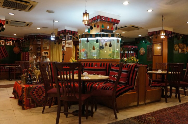 Restoran Iran di Bukit Bintang favorite si Matt. Resto ini ada di KL, Aussie dan NZ. Namanya lupa hahaha, maafkan ya :)