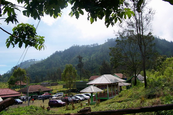 penginapan milik petugas kehutanan di bawah kaki ijen