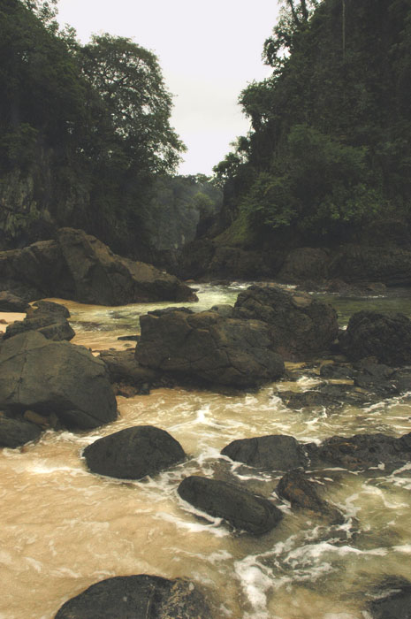 taraa.....ini dia green bay atau teluk hijau disaat hujan