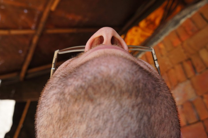 ya ampunn lobang idung kang