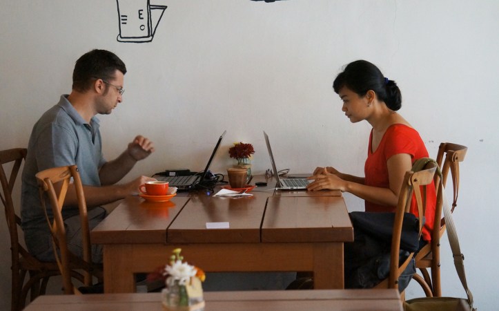 foto was taken by embak2 di cafe