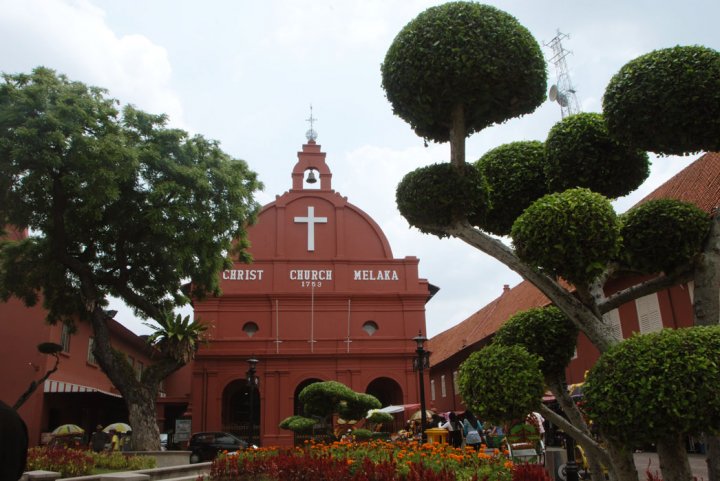 Gereja tua
