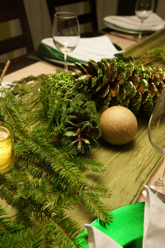 lagi makan bisa ngendus wangi pinus plus makanan, asikkkk