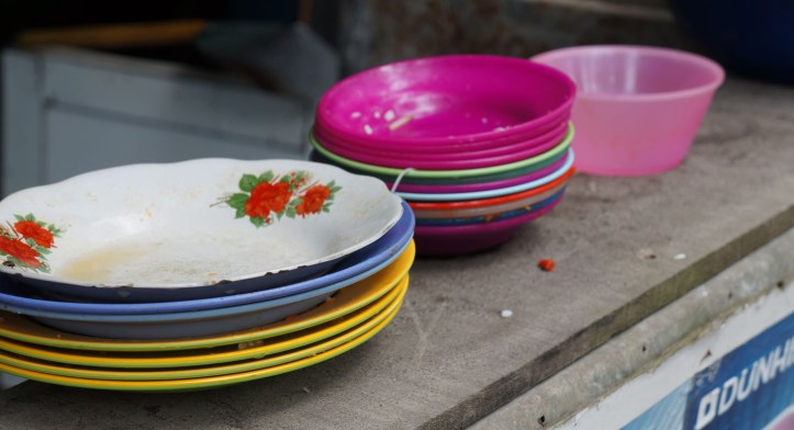 Piring makanan disono