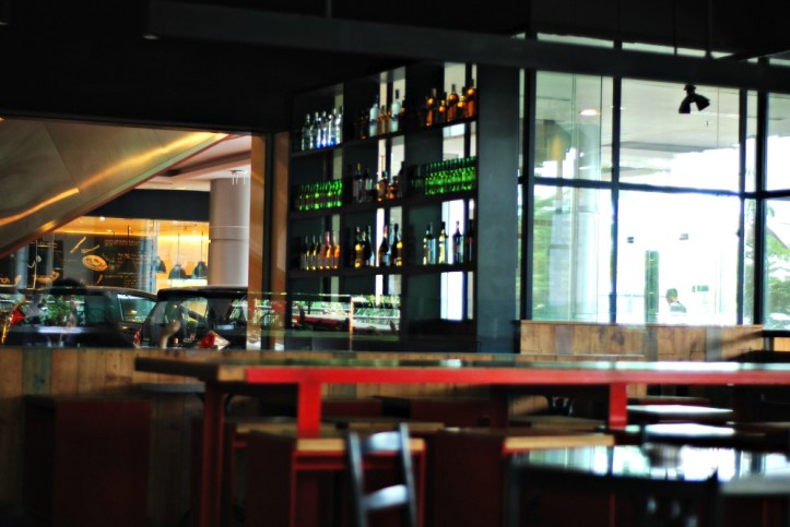 Suasana didalam resto