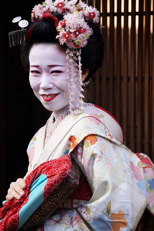 Salah satu geisha yang ketemu di jalan dan cukup ramah