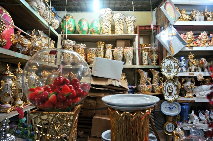 Disini favoritenya ibu saya. Bisa 1 jam dia muterin bagian pecah belah tapi gak beli. Cuci mata doang