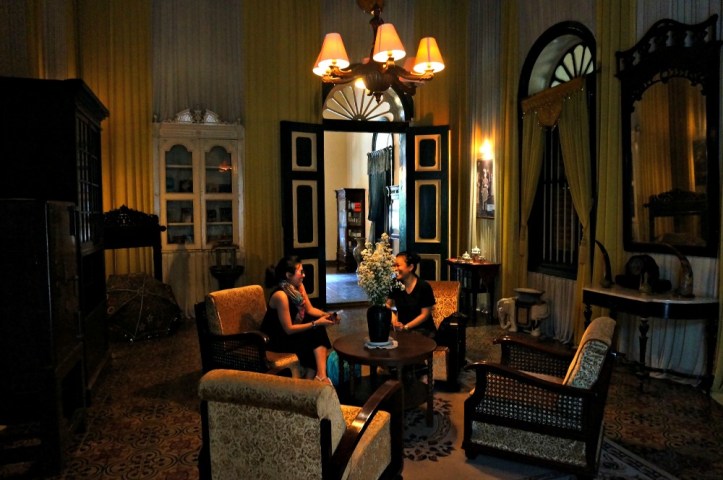 Dengan Baby at Mansion Tjong A Fie