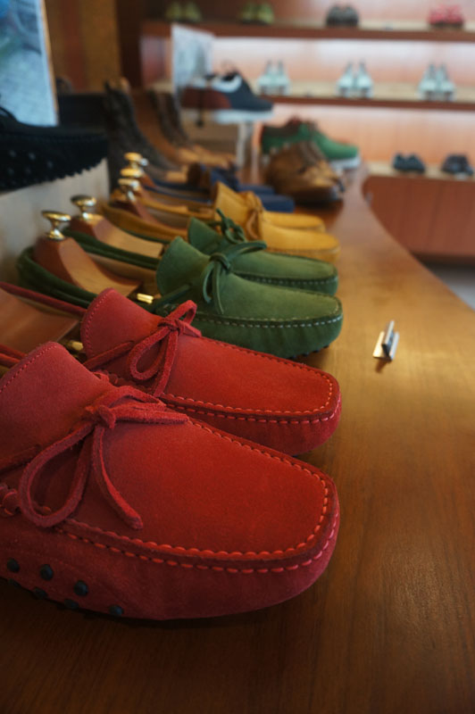 Cuci mata ngeliatin sepatu