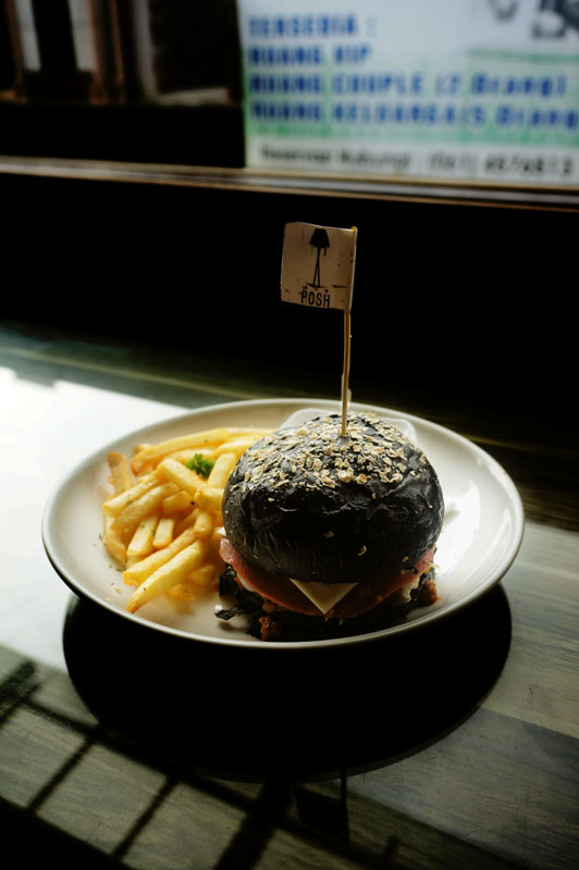 Tenderloin burger - Posh Cafe