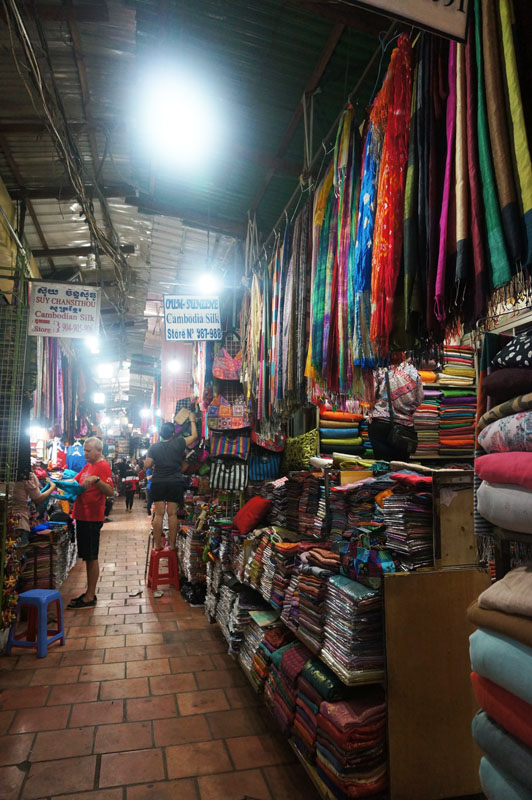 Russian Market: Toul Tom Poung Market