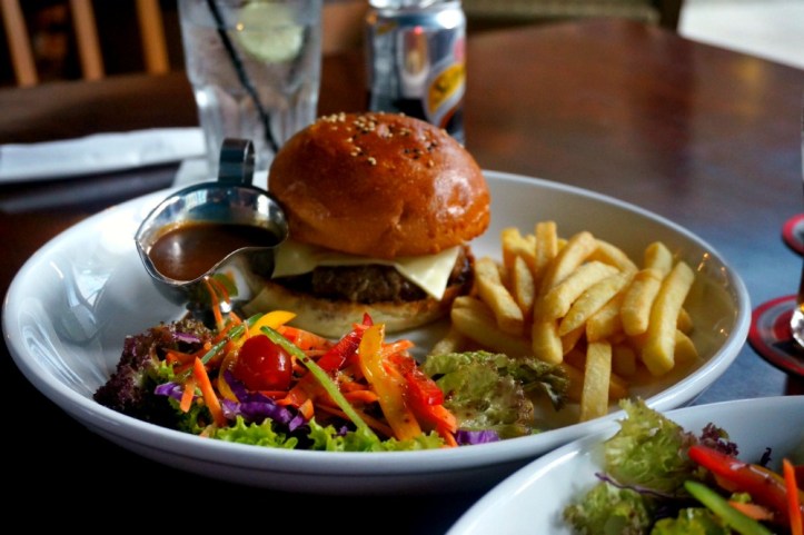 Irish Bar & Restaurant Centre Point