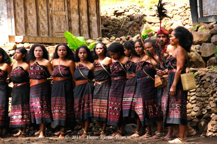 Kain tenun Alor yang cantik. Pic source travel.detik.com