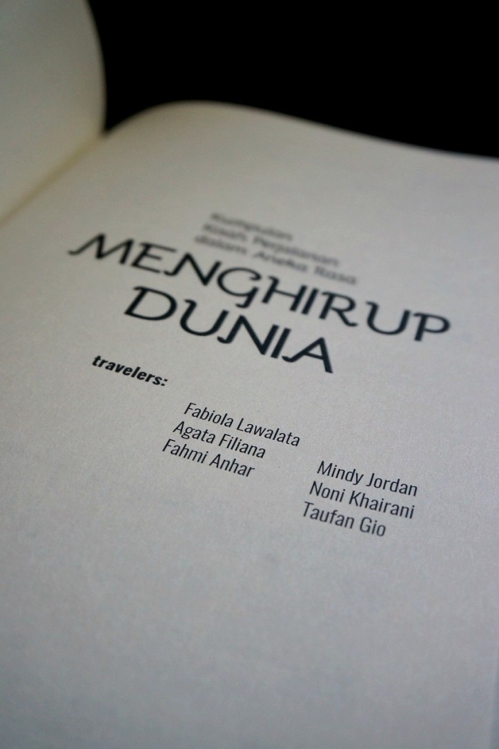 buku traveling menghirup dunia