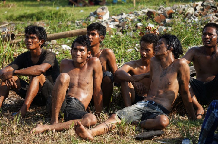 Perlombaan khas 17 Agustus - Panjat Pinang