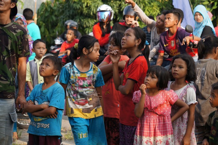 Perlombaan khas 17 Agustus - Panjat Pinang