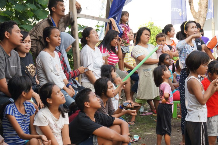 Perlombaan khas 17 Agustus - Panjat Pinang