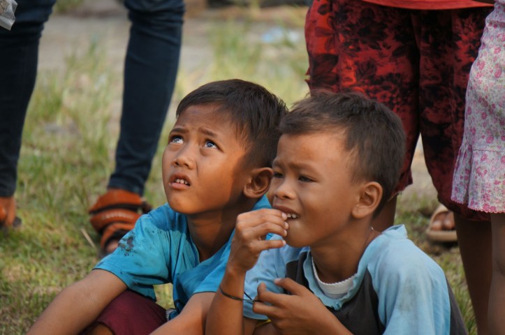 Perlombaan khas 17 Agustus - Panjat Pinang