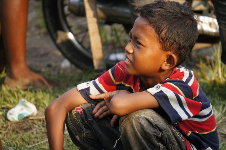 Perlombaan khas 17 Agustus - Panjat Pinang