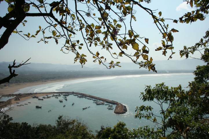 Pantai Watukarung Pacitan