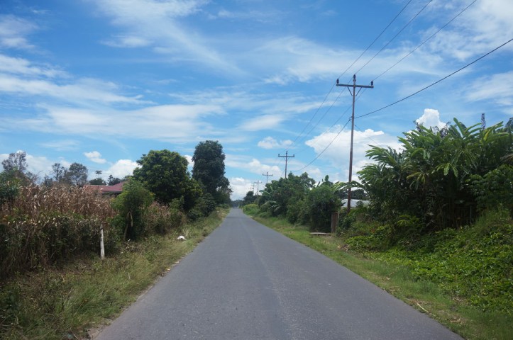 Jalanan menuju Desa Suka Meriah