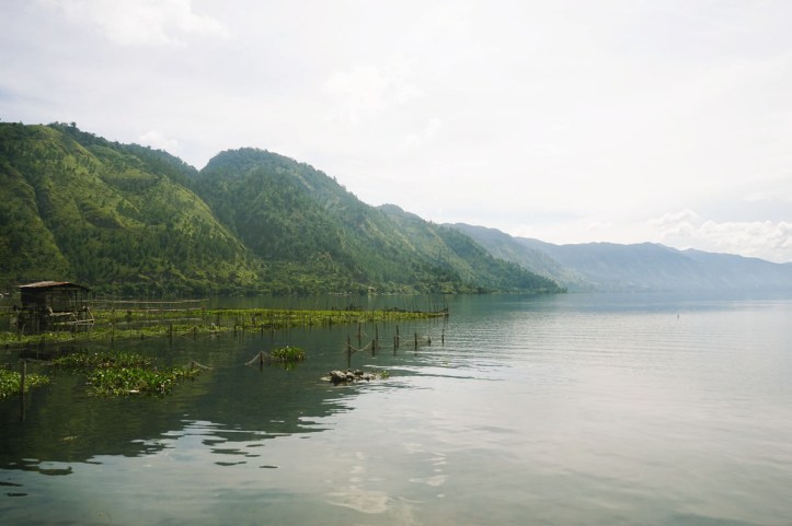 Pagi di Danau Lut Tawar