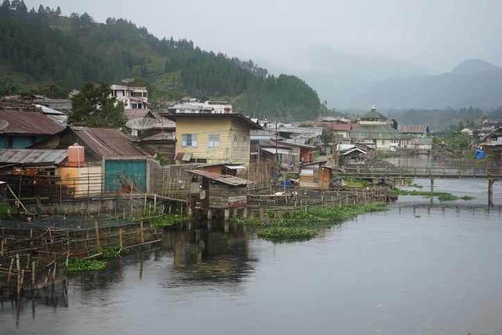 Dari sungai di tengah kota Takengon
