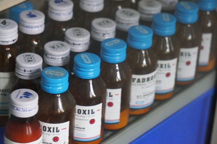 sebagian persedian obat