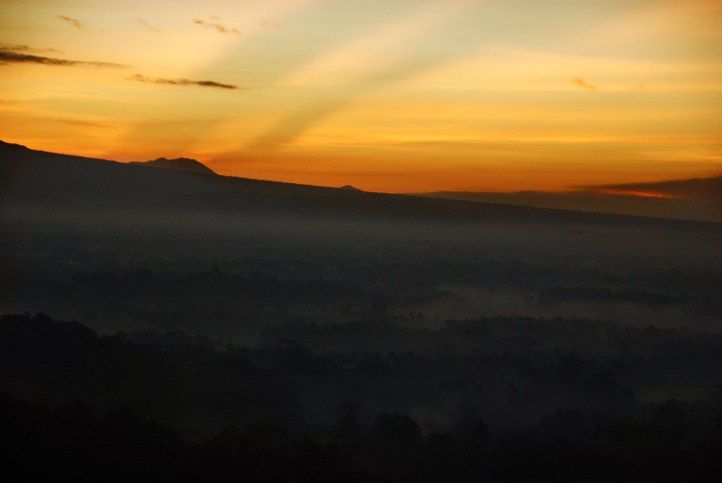 Punthuk Setumbu - Magelang