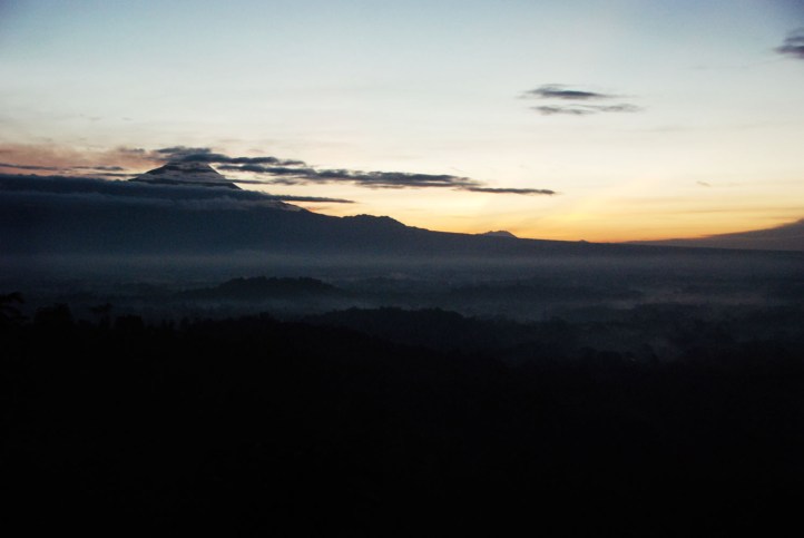 Punthuk Setumbu - Magelang