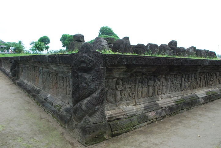 candi penataran blitar 