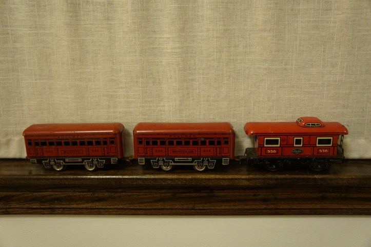 Miniatur kereta api kenangan dari masa kanak-kanak