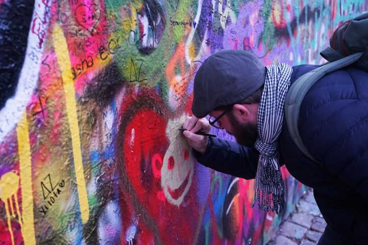 Lennon Wall Velkopřevorské náměstí, 100 00 Praha 1, Republik Cheska