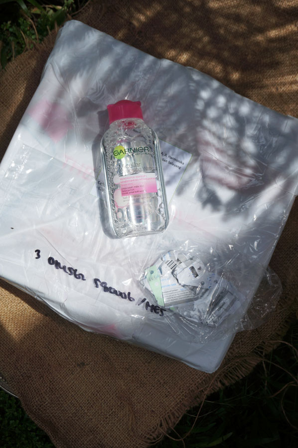 Itu produk Micellar Water yang saya punya dan sudah dicoba selama 2 bulan