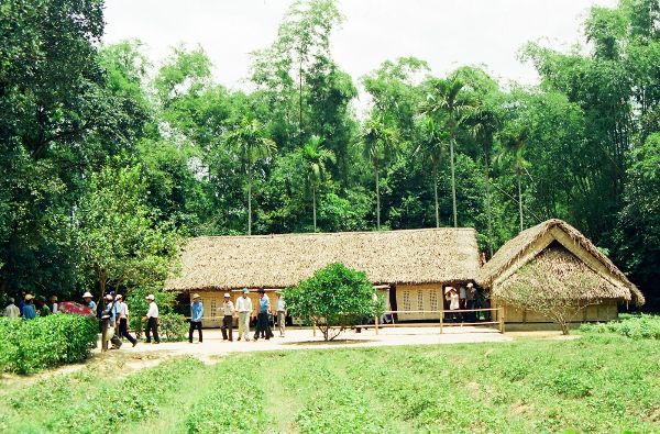 ho-chi-minh-cottage